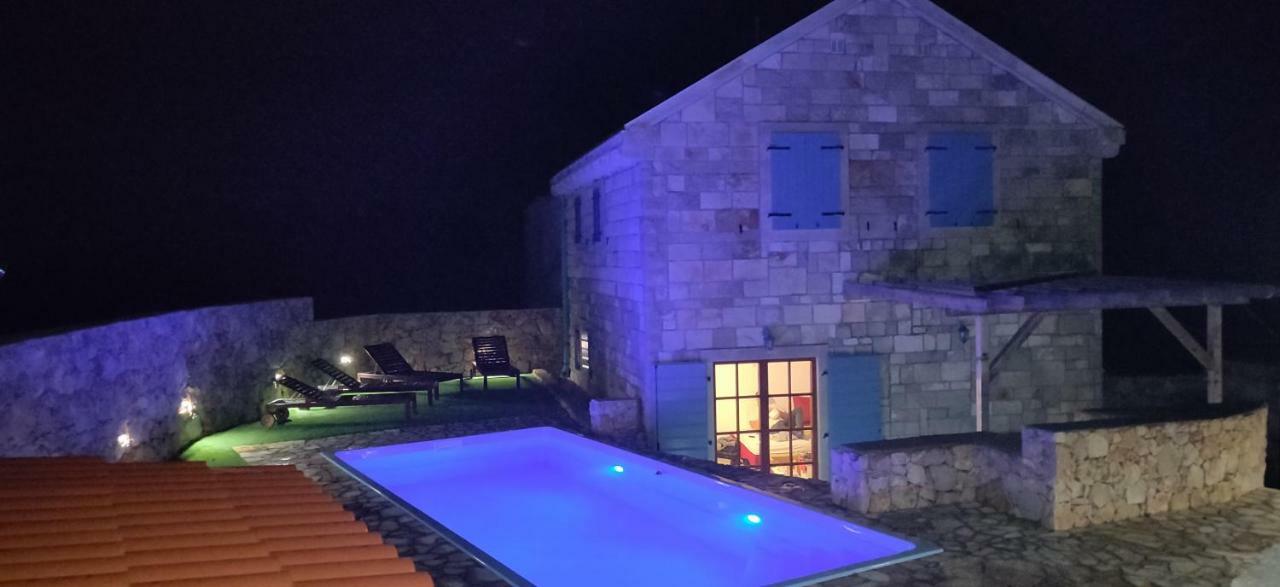 Mala Villa- Private Heated Pool ノヴァリャ エクステリア 写真